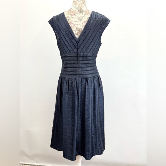 ADRIANNA PAPELL Deep navy imprint sheer stripe double V Midi Dress size 12 - Picture 14 of 14